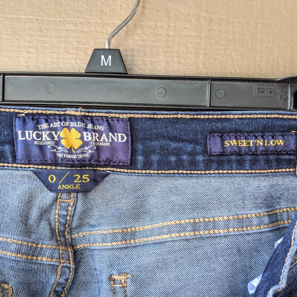 Lucky Brand Blue Jeans - Picture 4 of 5